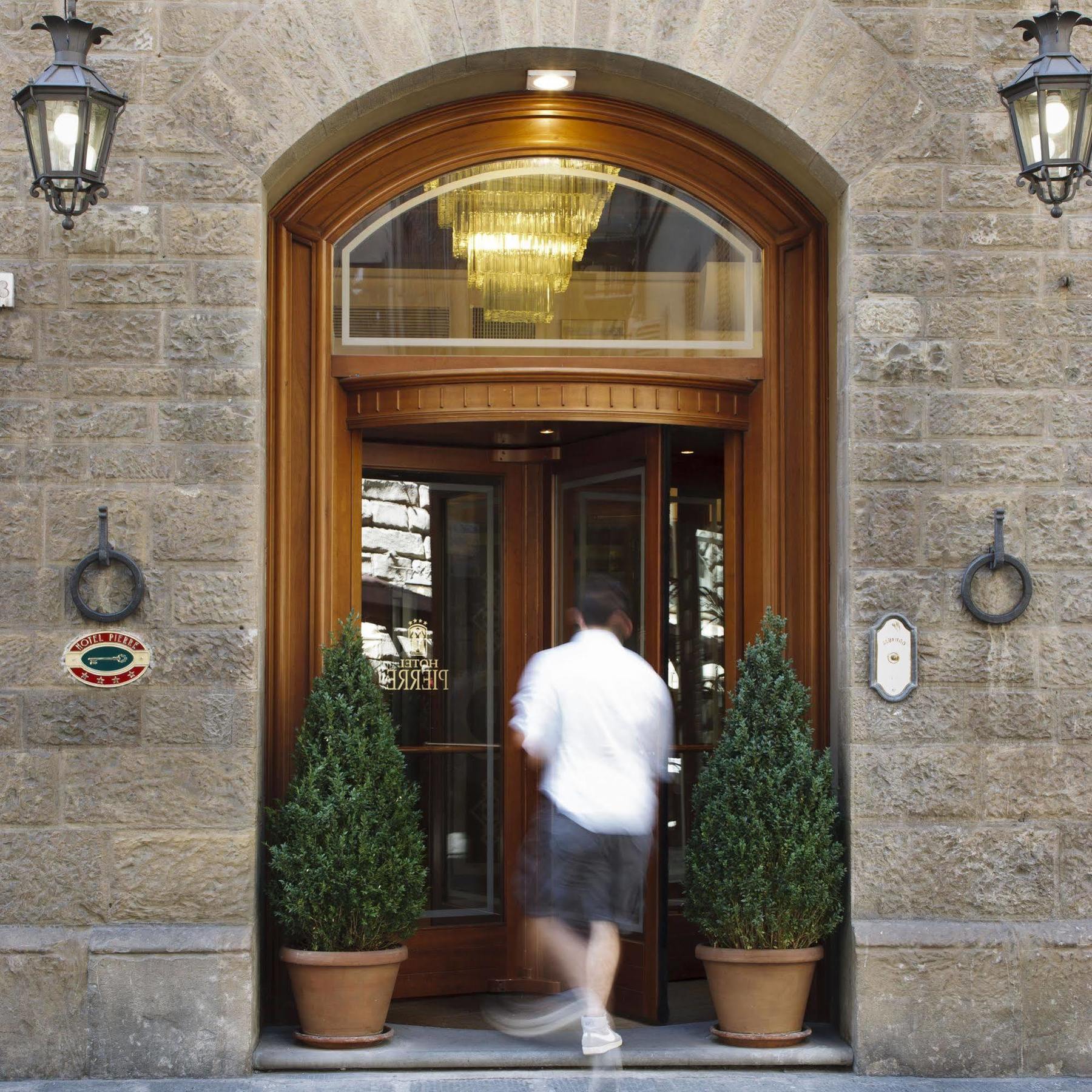 Hotel Pierre Floransa Dış mekan fotoğraf